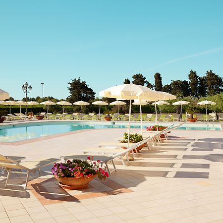Club Hotel Orosei Beach Exterior photo