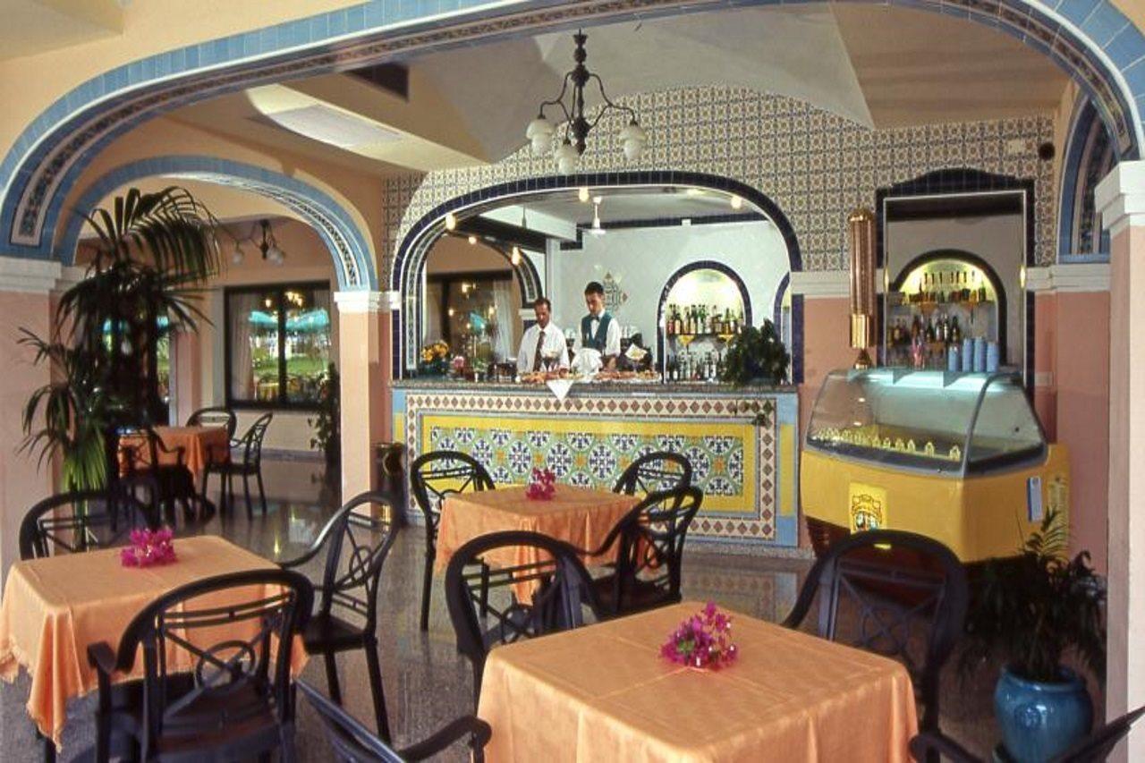 Club Hotel Orosei Beach Exterior photo